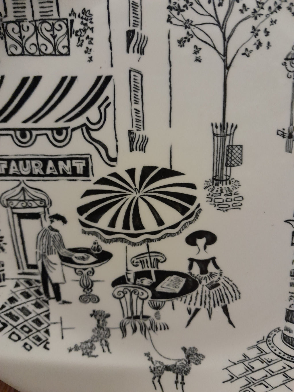 Alfred Meakin 'Parisienne' Plate 25cm